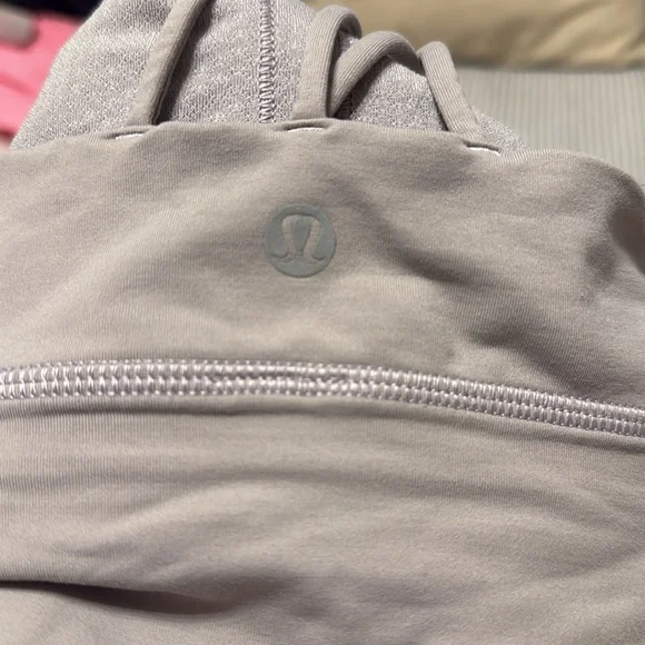 Lululemon sports bra - Picture 2 of 4